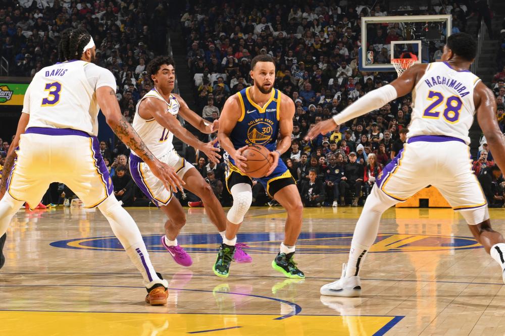 【NFL动态】圣徒通过交易补强进攻锋线，迎来新援阿西姆-理查兹