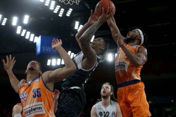 住机会破门 住机会破门